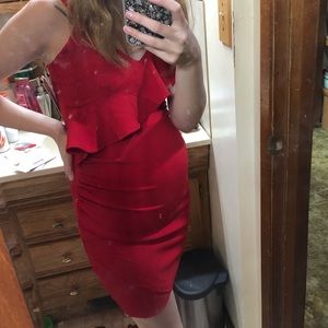 Bodycon red dress
